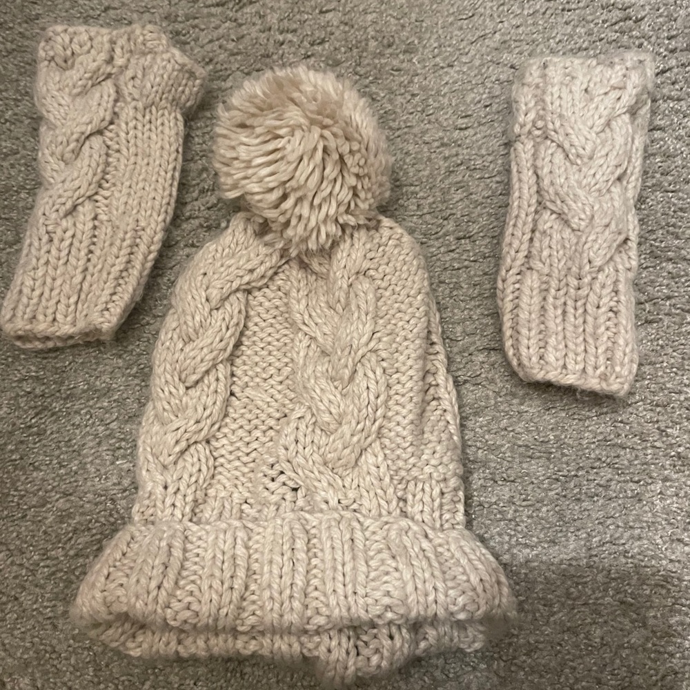 HM beanie and gloves